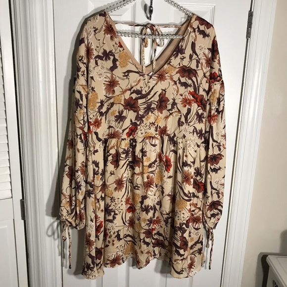 🛍Glamorous Floral Long Sleeves Tie-back’ Fit and Flare Dress NWT - Picture 7 of 9